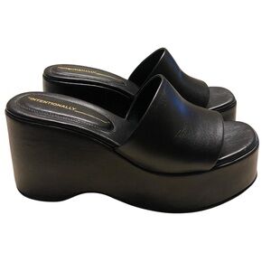 Intentionally Blank Shoes Women 38 Platform Slides Sandals Anthropologie Leather
